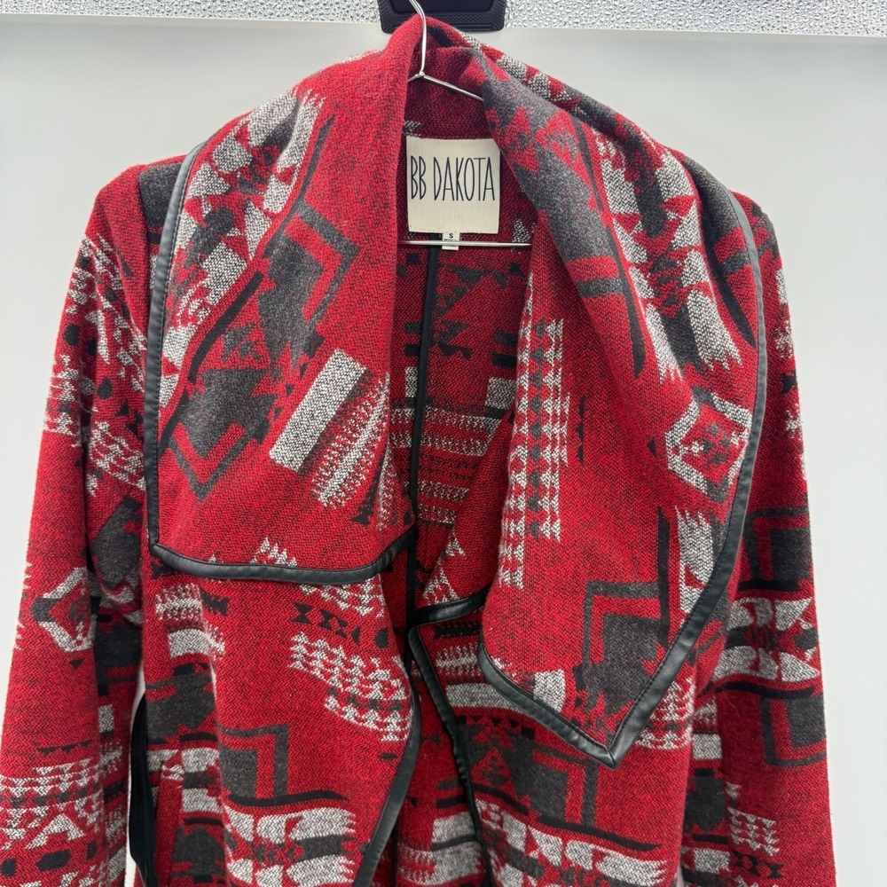 BB Dakota Southwestern Aztec Waterfall Cardigan Jacket Faux Leather Small Coat - Picture 2 of 14